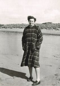 MyMother on the show at Reddons 1939